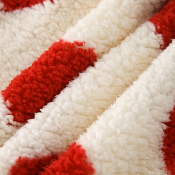 Fuzzy Heart Design Hoodie - Picture 5 of 6